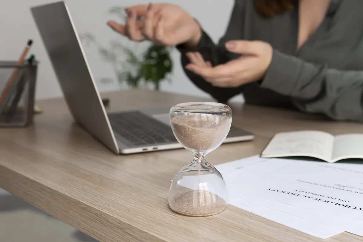 Time Clock Software vs Manual Timesheets for Small Teams