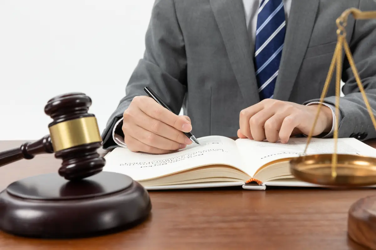How Time Clock Software Improves Labor Law Compliance